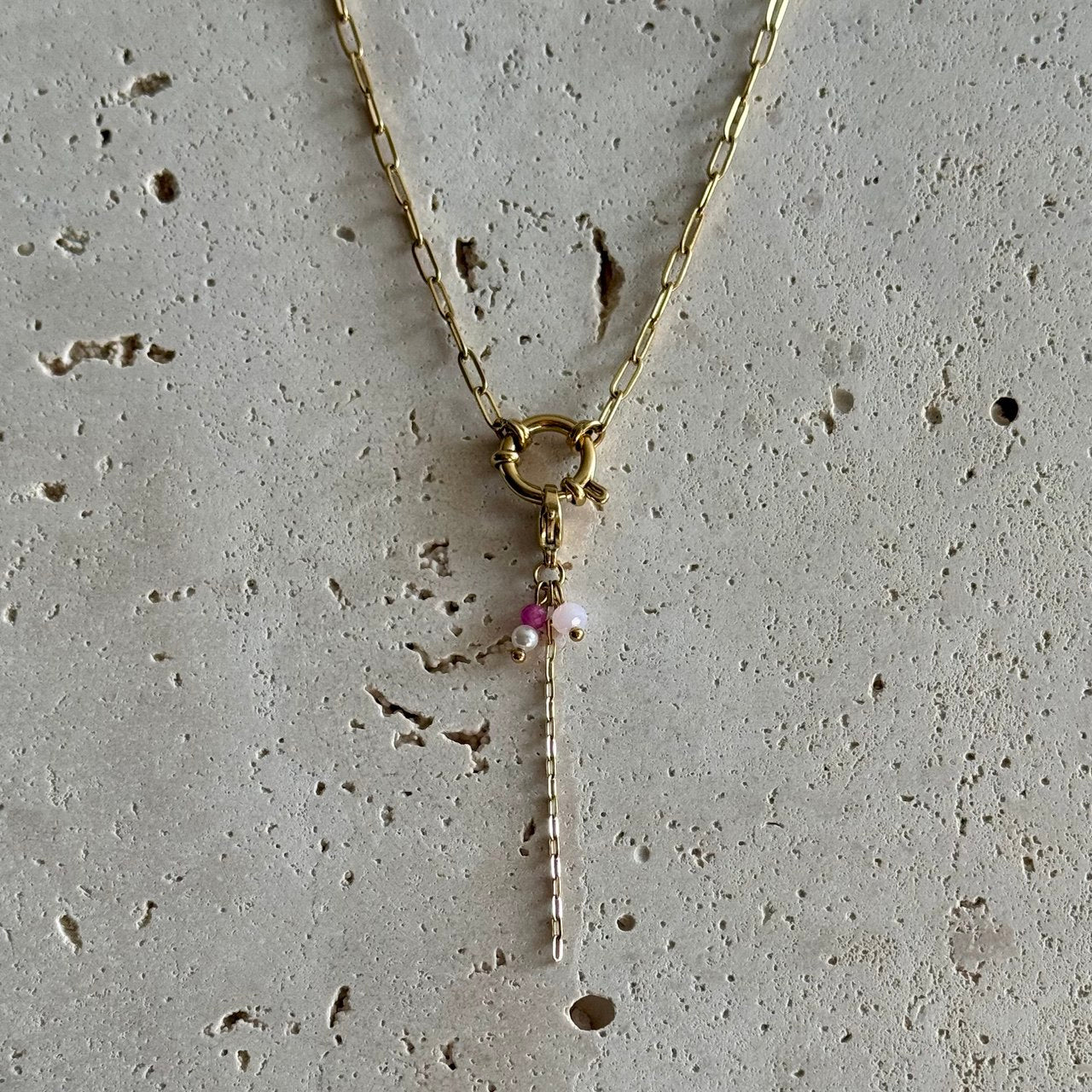 Delicate drop bedel