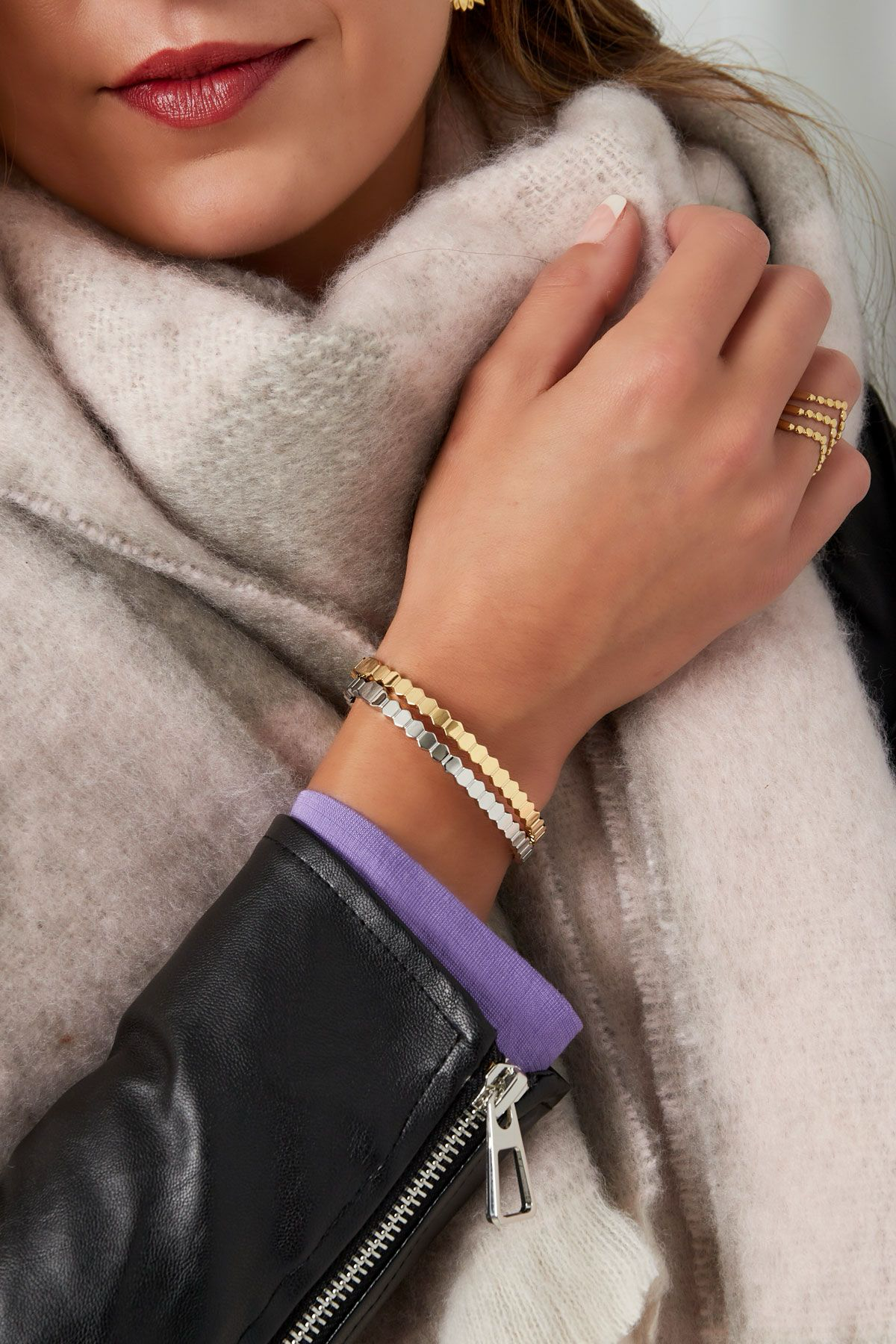 Edge armband