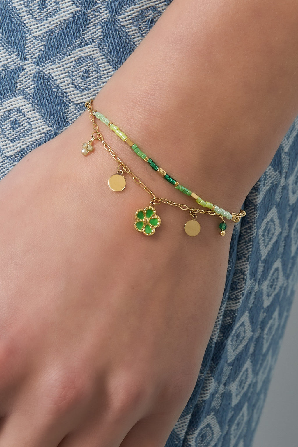 Bright clover armband